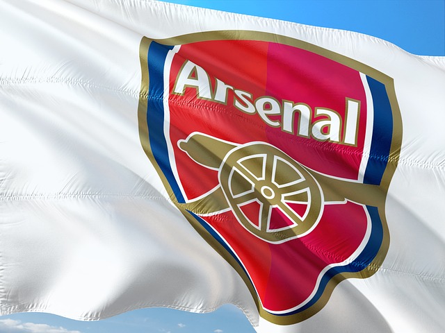 Arsenals emblem på flagga